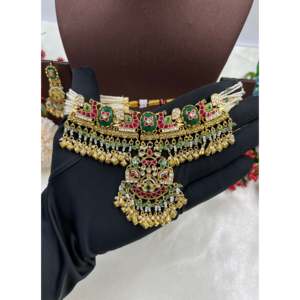 Indian Bridal Gold Plated Anvi Pachi Kundan Choker Earring Set - Product Image 4