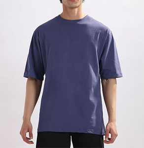 T-shirt basique surdimensionné pour homme, coupe ample et décontractée, col rond en coton, manches courtes, tissu respirant, style streetwear décontracté pour tous les jours. - Product Image 3