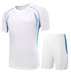 Conjunto de Camiseta de Fútbol Roja Degradada para Hombre, Manga Corta, Cuello Redondo, Absorbe la Humedad, Transpirable, Secado Rápido, Ropa Deportiva para Todas las Temporadas - Product Image 4