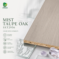 Panneau décoratif en panneaux de particules orientées (OSB) mélaminé finition chêne taupe brumeux 18 mm Jinbase 1220x2440 mm E0 pour meubles et armoires