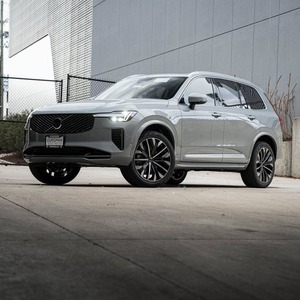 Vente Flash Volvo XC90 SUV Familial Premium Automatique AWD Luxe 7 Places Véhicule d'Exportation de Haute Qualité Prêt à être Expédié - Product Image 3