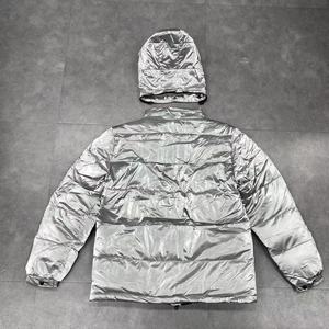 Vestes d'hiver en duvet de canard pour hommes, logo brodé personnalisé, fermeture éclair, vente en gros - Product Image 4