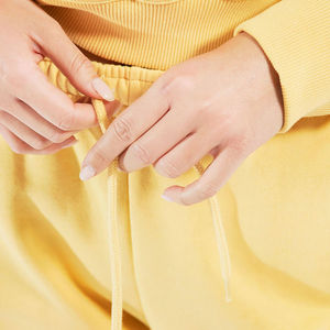 Pantalons de survêtement confortables et élégants pour femmes, parfaits pour la gym, le yoga, la course à pied, les entraînements, le jogging ou la détente à la maison. - Product Image 6