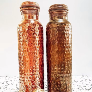 Botella de Agua de Viaje de Cobre Martillado Clásico de 950 ml, a Prueba de Fugas, Resistente, Elegante, para Uso Doméstico - Product Image 5