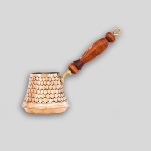 Cezve Turca de Metal con Mango de Madera y Cuerpo Decorativo - Product Image 3