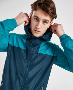 Chaquetas cortavientos con capucha y cuello alto personalizadas al por mayor OEM, tela transpirable, diseño sólido, con cremallera, impermeables, para exteriores. - Product Image 4