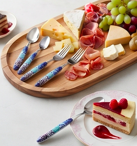 Ensemble de couverts de style méditerranéen, 4 pièces, avec manches à motifs bleus, en acier inoxydable, passe au lave-vaisselle, pour la salle à manger - Product Image 5