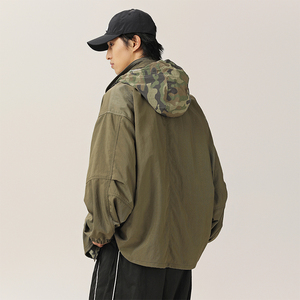 Veste softshell pour homme, imperméable, respirante, légère, avec fermeture éclair, grandes poches, design décontracté, capuche, UPF 35+, pour la pêche - Product Image 5