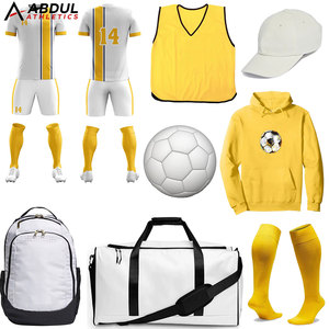 Ensemble de maillot et short de football personnalisé pour équipe, séchage rapide, idéal pour les matchs, l'entraînement et les vêtements de sport de club - Product Image 1