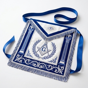 Insignia Masónica Personalizada de Terciopelo Azul con Ojo Bordado Plateado, Cuadrado G, Flecos y Cintas, 3D, para Coser con Pin de Seguridad - Product Image 1