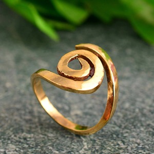 Hot Selling Design Minimal Spiral 18k Gold Plated <b>Ring</b> Abstract Swirl <b>Statement</b> <b>Ring</b> Boho Brass Jewelry For Women Wholesale/OEM - Product Image 5