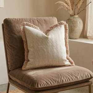 Housse de coussin décorative vert sauge à bords effilochés, texture texturée, style scandinave, décoration organique moderne - Product Image 3