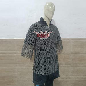 Haut de gilet médiéval en maille de fer 10 mm en acier doux à anneaux boutés, armure de chevalier historique, équipement de reconstitution historique de haute qualité pour adultes - Product Image 3