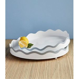 Bandeja de Servir Redonda Decorativa de Metal Dorado Festoneado, Platón de Esmalte para Mesa de Café, para Bodas, Fiestas y Decoración del Hogar - Product Image 2