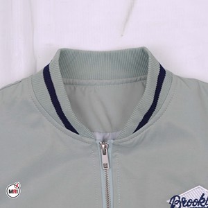 Blousons Bomber Homme Gris Clair avec Logo Brodé, Fermeture Éclair, Vêtement d'Extérieur Décontracté, Coupe Classique, en Polyester, avec Logo Personnalisé - Product Image 6