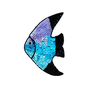 Broche de bordado de cuentas de semillas hecho a mano único, elegante broche floral de cuentas bordadas - Product Image 6