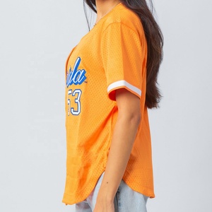 Vente en gros de maillots de baseball personnalisés et de chemises boutonnées personnalisées, parfaits pour les uniformes sportifs des femmes - Product Image 3