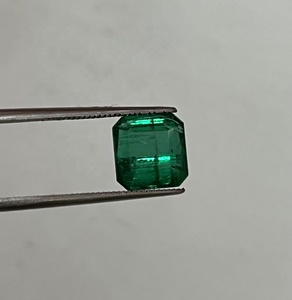 ธรรมชาติ3.86 Cts แปดเหลี่ยมมรกตตัดรูปร่างอัญมณีหลวมจากต้นกำเนิดแซมเบียที่มีสีเขียวสดใส - Product Image 5