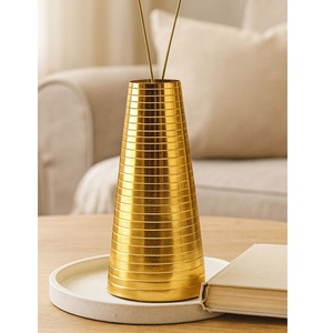 Vase décoratif en aluminium, décoration moderne pour la maison, centre de table en métal, vase pour salon, hôtel, décoration de mariage - Product Image 6