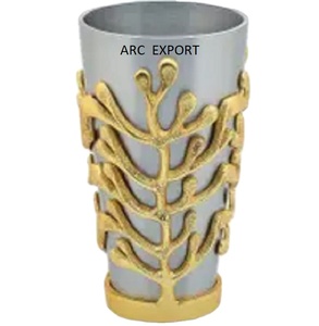 Vase à fleurs de décoration antique moderne et élégant de grande taille Matériau argenté de designer unique avec couvercle en or Vase à fleurs de conception - Product Image 1