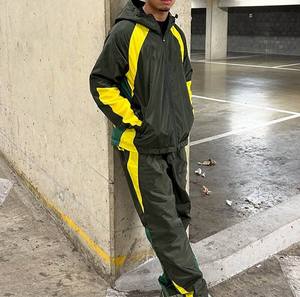 Chándal de nailon ligero con parches personalizados, chaqueta con cremallera y franjas reflectantes, conjunto deportivo de 2 piezas, cortavientos, chándal para hombre - Product Image 2