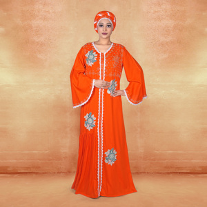 Kaftan en rayonne élégant avec broderies, détails en dentelle contrastante, manches évasées, empiècements doux, robe modeste pour l'Aïd, le Ramadan et le quotidien - Product Image 1