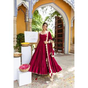 VESTIDO DE FIESTA GEORGETTE VESTIDO LISO FONDO CON BORDADO TRABAJO DUPATTA ROJO - Product Image 2