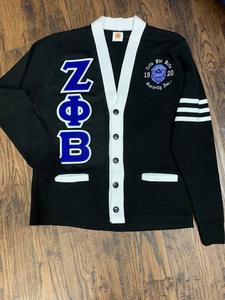 เสื้อคาร์ดิแกนอะคริลิคสำหรับฤดูหนาว Zeta Phi Beta สำหรับผู้หญิง แบบกำหนดเอง ปักลายสมาคมนักศึกษากรีก ผลิตโดยผู้ผลิต OEM - Product Image 1