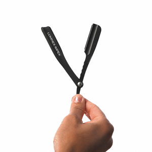Navaja de Afeitar Recta Vintage Luminex Impex con Mango de Concha de Abulón y Acero al Carbono, Lista para Usar en Barberías y Salones - Product Image 2