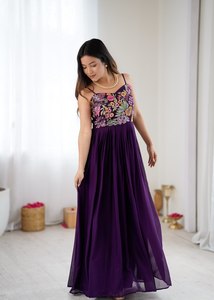 Vestido de Noche Morado Bordado con Tirantes Finos, Vestido Largo Floral Estilo Bollywood para Fiesta, para Mujer - Product Image 6