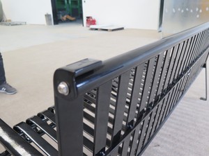 Global Industrial 6 Ft. <span class=keywords><strong>Banc</strong></span> de parc portable robuste pour l'extérieur avec dossier, lattes verticales en acier, finition peinture poudrée noire - Product Image 5