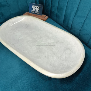 Plateau de service ovale en résine blanche simple de style ange, fait à la main, pour la décoration de la maison de luxe, la cuisine, la salle de bain, la vanité - Product Image 1