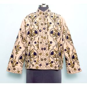 Veste courte brodée artisanale en cotisse, manteau ethnique d'hiver, vente en gros, vêtements d'extérieur traditionnels pour fêtes et événements - Product Image 1