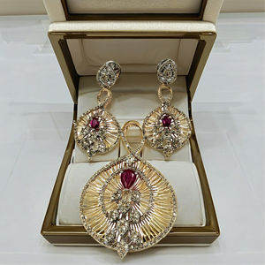 Elegante y Deslumbrante Juego de Pendientes y Colgantes de Diamantes de Corte Brillante con Certificación IGI, Oro Blanco y Rosa de 14 Quilates de Alta Calidad, Piedras de Colores - Product Image 4