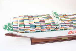 Modelo de Buque de Carga Comercial de Madera Hecho a Mano por OOCL GERMANY para Decoración del Hogar, Oficina y Exhibición Global - Product Image 2