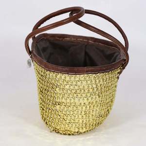 BiyadinaStore Panier de rangement en vannerie marocaine écologique à paillettes multicolores Feuilles de palmier durables pour la Saint-Valentin - Product Image 2