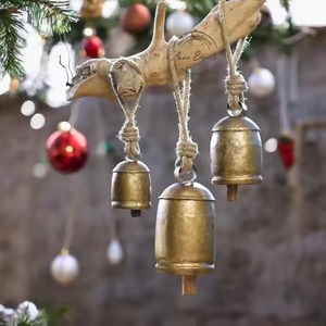 Campana Metálica Premium para Decoración Navideña, Adorno Festivo Colgante para Árbol de Navidad - Product Image 4