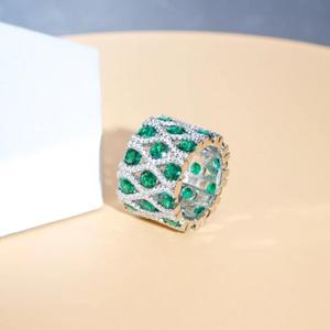 Bague géométrique en forme de X plaquée or blanc avec zircon cubique rouge rond pour femme, alliance de mariage, produit artisanal en gros - Product Image 2
