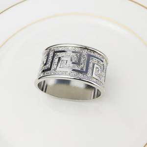 Elegantes Anillos Decorativos para Servilletas de Hierro, Ecológicos, Duraderos, Accesorios de Mesa Premium para Eventos, Hoteles y Restaurantes - Product Image 2