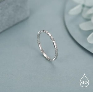 Anillo de Plata de Ley Chapado en Oro con Cuentas y Puntos para Compromiso, Aniversario y Boda - Estilo de Lujo - Product Image 4