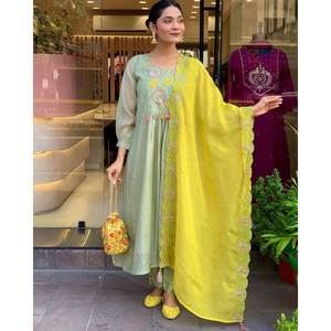 Hermoso Salwar Kameez de Algodón para Fiestas, Talla XL, Incluye Top, Pantalón y Dupatta - Product Image 4