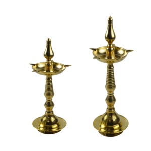 Ensemble de 2 lampes Joti en laiton massif, design indien fait main, idéal pour la décoration festive de Diwali, Akhand Joti Diya, décoration d'intérieur - Product Image 1