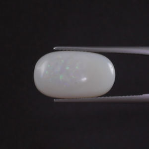 Opale blanche naturelle, pierre précieuse en vrac, 5,62 carats, taille coussin 19x11mm, certifiée IGI, taillée et polie à la main, légèrement cirée/huilée, idéale pour - Product Image 1