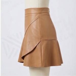 Jupe courte en similicuir taille haute pour femme, volants asymétriques, couleur unie brillante, style toutes saisons - Product Image 4