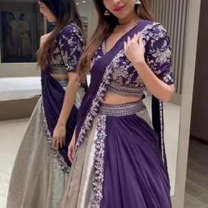 2026 Lehenga Choli en soie violet argenté, Dupatta pré-drapé, avec broderie Zari, pour mariée, style indo-occidental, tenue de mariage et de fête, Sun - Product Image 1
