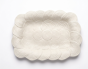 Plateau décoratif en métal de luxe, motif gravé vertical, design minimaliste rectangulaire, thème floral, pièce unique artisanale - Product Image 2