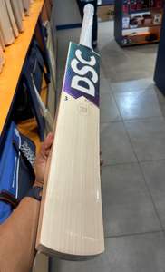 ไม้ตีคริกเก็ตแบบเทปบอล สำหรับการแข่งขันและการฝึกซ้อม ไม้ตีลูกนิ่ม คุณภาพไม้ดี ทนทาน ปรับแต่งไม้ตีได้ตามต้องการ พร้อมโลโก้และดีไซน์ของคุณเอง - Product Image 3