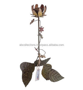 Zink Antique Christmas Indoor & Outdoor Home Decor Metal Tea Light & Iron Candle Holder con diseño de pintura para suministros de fiesta - Product Image 4