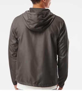 Veste coupe-vent légère imperméable personnalisée, veste de sport réfléchissante pour l'extérieur avec poches zippées pour hommes - Product Image 2
