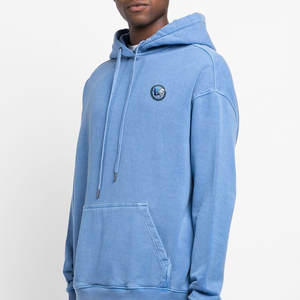 Sudadera clásica con efecto acid wash, material cómodo, perfecta para un estilo casual y urbano, fácil de lavar. - Product Image 5